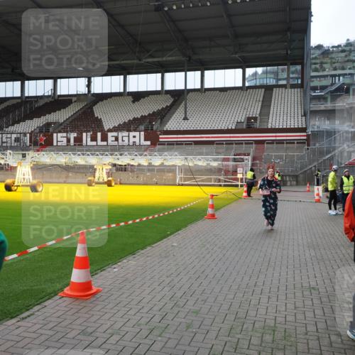 07.12.2025 - St. Pauli X-Mass-Run No. 15 Fabian Wolf http://msf.ph/oto/9397366 07.12.2025 10:44:37 Ziel 220, 571, 1051, 1059, 1060, 1421, 2321, 2325, 2357, 2359, 3132 meine-sportfotos.de