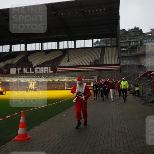 07.12.2025 - St. Pauli X-Mass-Run No. 15 Fabian Wolf http://msf.ph/oto/9397992 07.12.2025 10:48:23 Ziel 577, 876, 1265, 1267, 2028, 2232, 2233, 2235, 2239, 2241, 2339, 2501, 2796, 2797, 2803, 3018, 3598, 4229, 4447, 4598 meine-sportfotos.de