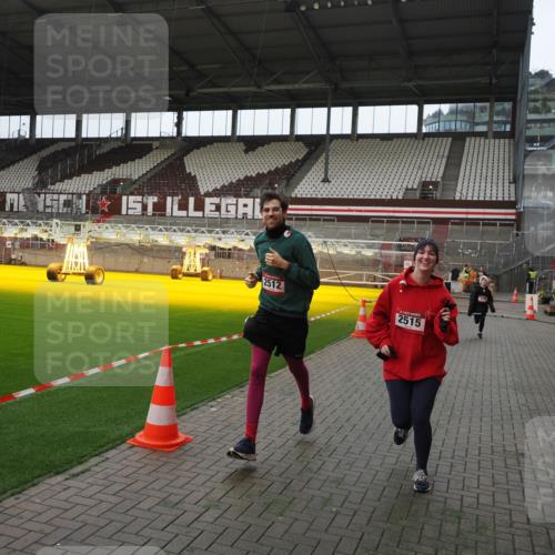 07.12.2025 - St. Pauli X-Mass-Run No. 15 Fabian Wolf http://msf.ph/oto/9398083 07.12.2025 10:48:51 Ziel 379, 590, 592, 1009, 1087, 1188, 1189, 1895, 2268, 2269, 2512, 2515, 3017, 3019, 3346 meine-sportfotos.de