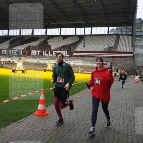 07.12.2025 - St. Pauli X-Mass-Run No. 15 Fabian Wolf http://msf.ph/oto/9398084 07.12.2025 10:48:52 Ziel 379, 590, 592, 1009, 1019, 1087, 1188, 1189, 1895, 2268, 2269, 2512, 2515, 3346 meine-sportfotos.de