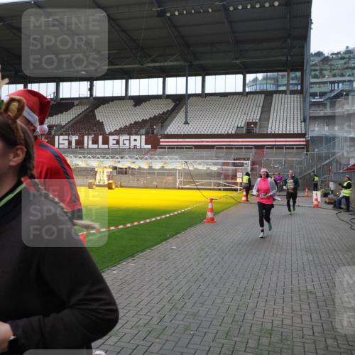 07.12.2025 - St. Pauli X-Mass-Run No. 15 Fabian Wolf http://msf.ph/oto/9398150 07.12.2025 10:49:16 Ziel 191, 194, 471, 1155, 1166, 1274, 1370, 1372, 2764, 2765, 2921, 2933, 3366, 3369 meine-sportfotos.de