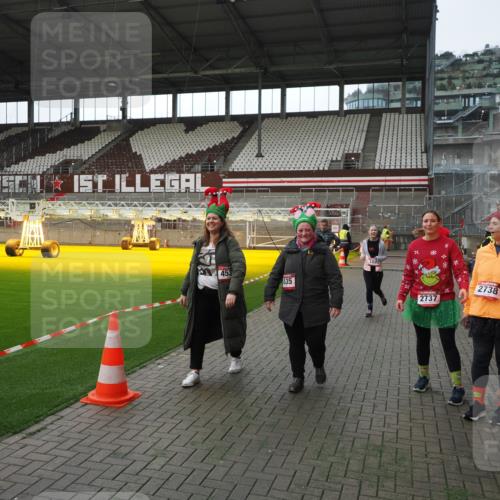 07.12.2025 - St. Pauli X-Mass-Run No. 15 Fabian Wolf http://msf.ph/oto/9398417 07.12.2025 10:51:01 Ziel 249, 381, 564, 769, 1691, 2737, 2738, 4535, 4537, 4881 meine-sportfotos.de