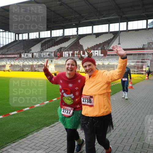 07.12.2025 - St. Pauli X-Mass-Run No. 15 Fabian Wolf http://msf.ph/oto/9398436 07.12.2025 10:51:05 Ziel 249, 381, 769, 1691, 2737, 2738 meine-sportfotos.de