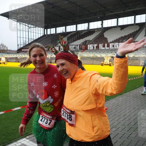 07.12.2025 - St. Pauli X-Mass-Run No. 15 Fabian Wolf http://msf.ph/oto/9398439 07.12.2025 10:51:06 Ziel 249, 769, 1691, 2737, 2738, 3342 meine-sportfotos.de