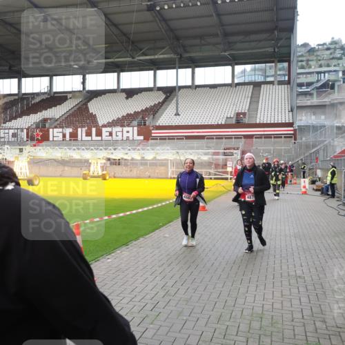 07.12.2025 - St. Pauli X-Mass-Run No. 15 Fabian Wolf http://msf.ph/oto/9398598 07.12.2025 10:52:09 Ziel 27, 2287, 2289, 2592, 2661, 4550, 4864, 4865, 4866, 4879, 4880 meine-sportfotos.de