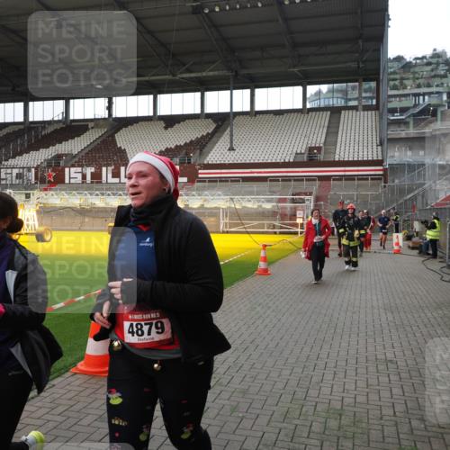 07.12.2025 - St. Pauli X-Mass-Run No. 15 Fabian Wolf http://msf.ph/oto/9398608 07.12.2025 10:52:12 Ziel 27, 499, 506, 654, 931, 1098, 2287, 2289, 2592, 2661, 4550, 4864, 4865, 4866, 4879, 4880 meine-sportfotos.de