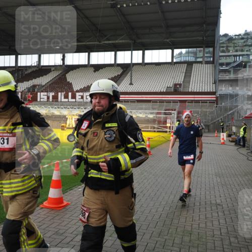 07.12.2025 - St. Pauli X-Mass-Run No. 15 Fabian Wolf http://msf.ph/oto/9398642 07.12.2025 10:52:22 Ziel 27, 499, 506, 654, 931, 1098, 4797, 4864, 4866, 4882 meine-sportfotos.de
