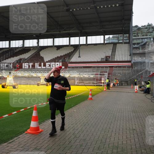 07.12.2025 - St. Pauli X-Mass-Run No. 15 Fabian Wolf http://msf.ph/oto/9398900 07.12.2025 10:56:04 Ziel 2485, 4493 meine-sportfotos.de
