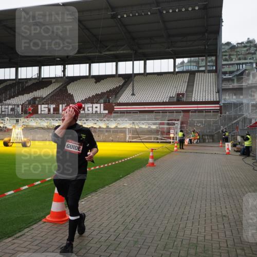 07.12.2025 - St. Pauli X-Mass-Run No. 15 Fabian Wolf http://msf.ph/oto/9398902 07.12.2025 10:56:05 Ziel 2485, 4493 meine-sportfotos.de