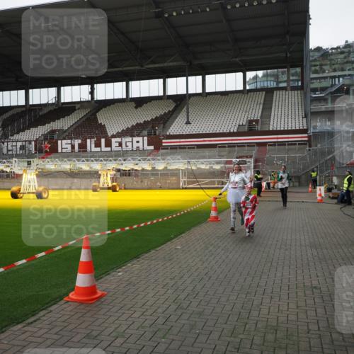 07.12.2025 - St. Pauli X-Mass-Run No. 15 Fabian Wolf http://msf.ph/oto/9398958 07.12.2025 10:56:32 Ziel 236, 248, 759, 2170, 4063, 4146 meine-sportfotos.de