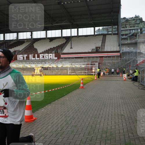 07.12.2025 - St. Pauli X-Mass-Run No. 15 Fabian Wolf http://msf.ph/oto/9398981 07.12.2025 10:56:37 Ziel 236, 248, 759, 2170, 4063, 4146 meine-sportfotos.de