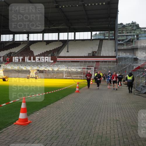 07.12.2025 - St. Pauli X-Mass-Run No. 15 Fabian Wolf http://msf.ph/oto/9399048 07.12.2025 10:57:14 Ziel 280, 773, 1097, 1099, 1387, 2665, 3064, 3067, 4799 meine-sportfotos.de