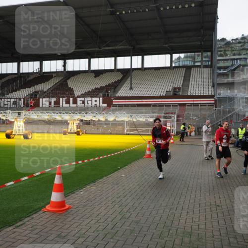 07.12.2025 - St. Pauli X-Mass-Run No. 15 Fabian Wolf http://msf.ph/oto/9399110 07.12.2025 10:57:31 Ziel 130, 251, 773, 994, 1213, 1387, 2290, 2296, 2297, 2298, 2665 meine-sportfotos.de