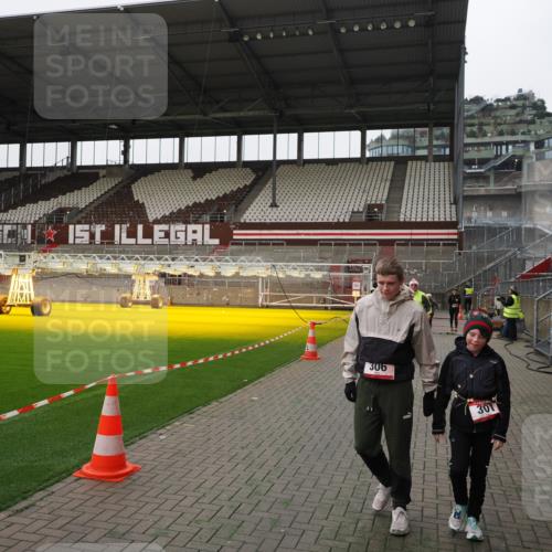 07.12.2025 - St. Pauli X-Mass-Run No. 15 Fabian Wolf http://msf.ph/oto/9399359 07.12.2025 10:59:37 Ziel 301, 306, 420, 1826, 4128 meine-sportfotos.de