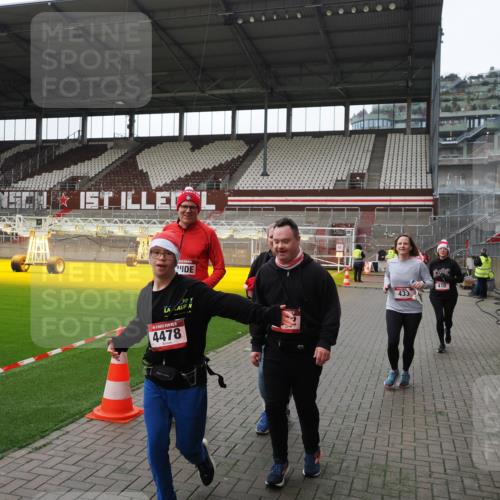 07.12.2025 - St. Pauli X-Mass-Run No. 15 Fabian Wolf http://msf.ph/oto/9399477 07.12.2025 11:00:37 Ziel 410, 433, 435, 439, 440, 611, 985, 1721, 3952, 4478, 4793 meine-sportfotos.de