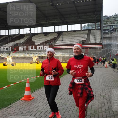 07.12.2025 - St. Pauli X-Mass-Run No. 15 Fabian Wolf http://msf.ph/oto/9399544 07.12.2025 11:01:21 Ziel 89, 132, 139, 557, 766, 770, 771, 1300, 2251, 2252 meine-sportfotos.de