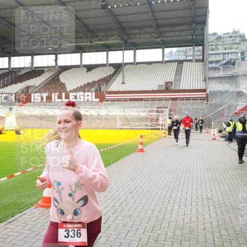 07.12.2025 - St. Pauli X-Mass-Run No. 15 Fabian Wolf http://msf.ph/oto/9399579 07.12.2025 11:01:35 Ziel 336, 766, 770, 771, 1045, 1048, 1300, 1367, 1615, 2251, 2252 meine-sportfotos.de