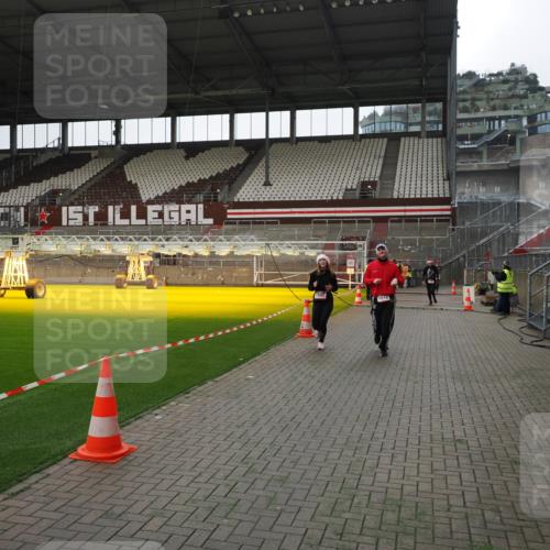 07.12.2025 - St. Pauli X-Mass-Run No. 15 Fabian Wolf http://msf.ph/oto/9399589 07.12.2025 11:01:37 Ziel 336, 376, 766, 770, 771, 1045, 1048, 1300, 1367, 1615, 2251, 2252 meine-sportfotos.de