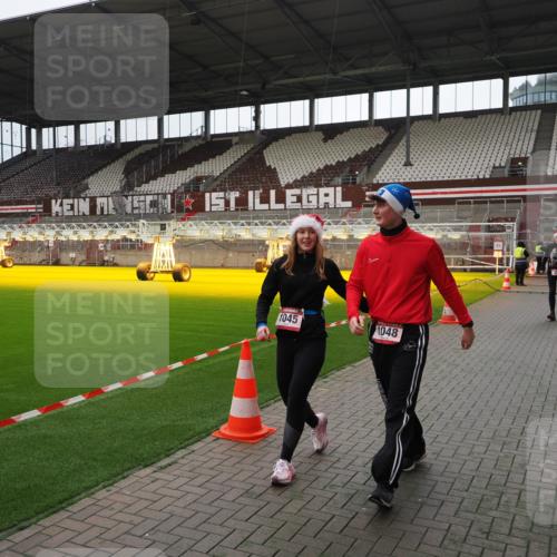 07.12.2025 - St. Pauli X-Mass-Run No. 15 Fabian Wolf http://msf.ph/oto/9399601 07.12.2025 11:01:41 Ziel 336, 376, 766, 1045, 1048, 1067, 1367, 1615, 2251 meine-sportfotos.de