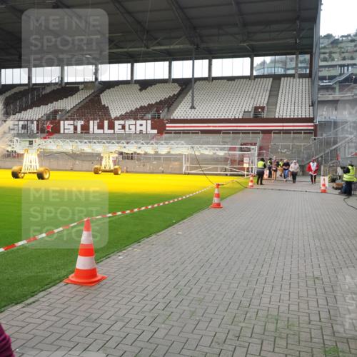 07.12.2025 - St. Pauli X-Mass-Run No. 15 Fabian Wolf http://msf.ph/oto/9399645 07.12.2025 11:01:51 Ziel 376, 1045, 1067, 1637, 1640 meine-sportfotos.de