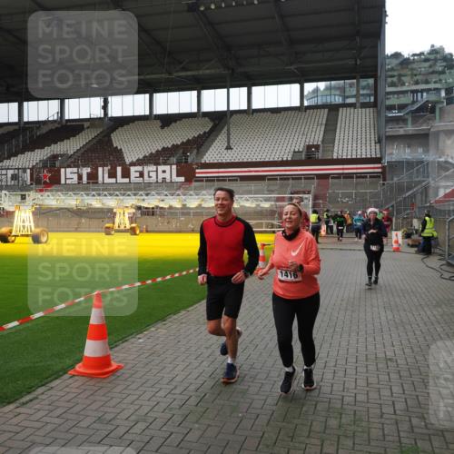 07.12.2025 - St. Pauli X-Mass-Run No. 15 Fabian Wolf http://msf.ph/oto/9399666 07.12.2025 11:02:08 Ziel 95, 193, 314, 317, 837, 838, 842, 847, 851, 1143, 1416, 1611, 2329, 2576 meine-sportfotos.de