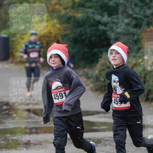 07.12.2025 - St. Pauli X-Mass-Run No. 15 Michael Burmester http://msf.ph/oto/9400157 07.12.2025 10:20:23 Laufen 15, 4591, 455 meine-sportfotos.de