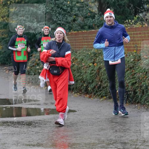 07.12.2025 - St. Pauli X-Mass-Run No. 15 Michael Burmester http://msf.ph/oto/9400167 07.12.2025 10:20:31 Laufen 3264, 32, 560 meine-sportfotos.de