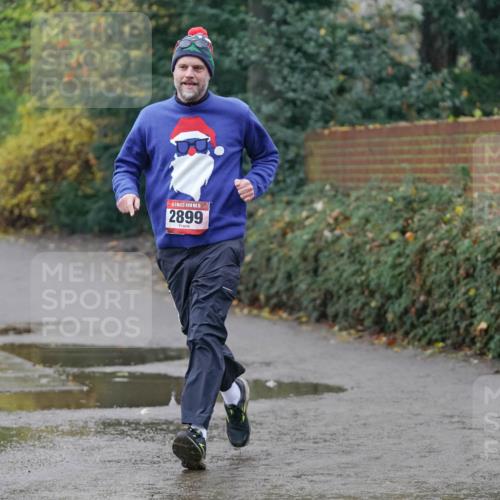 07.12.2025 - St. Pauli X-Mass-Run No. 15 Michael Burmester http://msf.ph/oto/9400192 07.12.2025 10:20:42 Laufen 15, 2899 meine-sportfotos.de