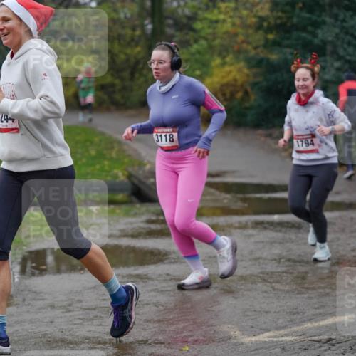 07.12.2025 - St. Pauli X-Mass-Run No. 15 Michael Burmester http://msf.ph/oto/9400217 07.12.2025 10:20:55 Laufen 324, 3118, 1794 meine-sportfotos.de