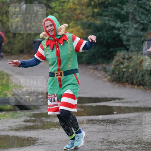 07.12.2025 - St. Pauli X-Mass-Run No. 15 Michael Burmester http://msf.ph/oto/9400235 07.12.2025 10:21:06 Laufen 748, 4595 meine-sportfotos.de