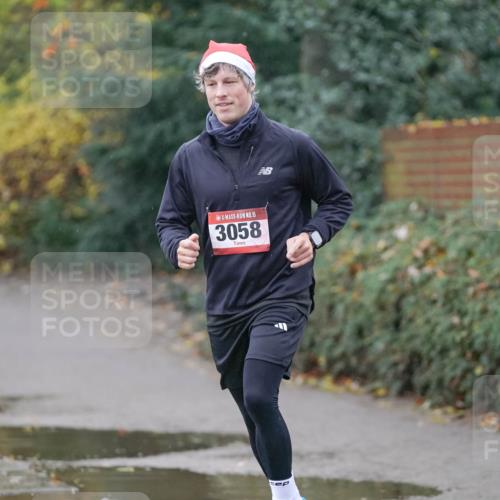 07.12.2025 - St. Pauli X-Mass-Run No. 15 Michael Burmester http://msf.ph/oto/9400246 07.12.2025 10:21:11 Laufen 15, 3058 meine-sportfotos.de