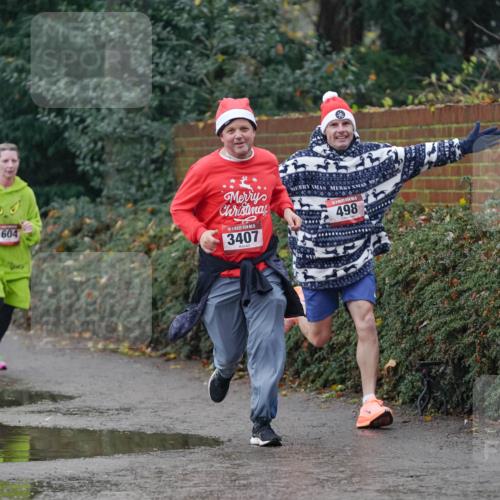 07.12.2025 - St. Pauli X-Mass-Run No. 15 Michael Burmester http://msf.ph/oto/9400256 07.12.2025 10:21:17 Laufen 498, 1604, 5, 3407 meine-sportfotos.de