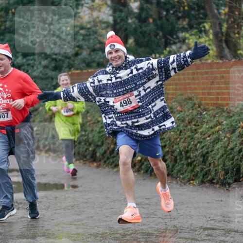 07.12.2025 - St. Pauli X-Mass-Run No. 15 Michael Burmester http://msf.ph/oto/9400268 07.12.2025 10:21:19 Laufen 3407, 0000000, 5, 498 meine-sportfotos.de