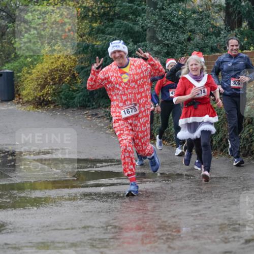 07.12.2025 - St. Pauli X-Mass-Run No. 15 Michael Burmester http://msf.ph/oto/9400298 07.12.2025 10:21:34 Laufen 012, 1675, 42, 574, 3061, 1676 meine-sportfotos.de
