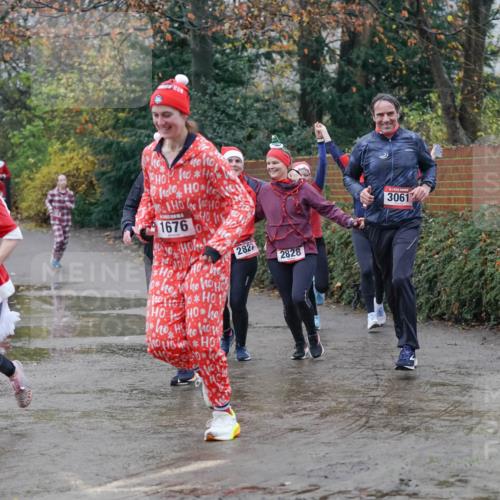 07.12.2025 - St. Pauli X-Mass-Run No. 15 Michael Burmester http://msf.ph/oto/9400306 07.12.2025 10:21:36 Laufen 1674, 10, 1676, 2827, 2828, 3061 meine-sportfotos.de