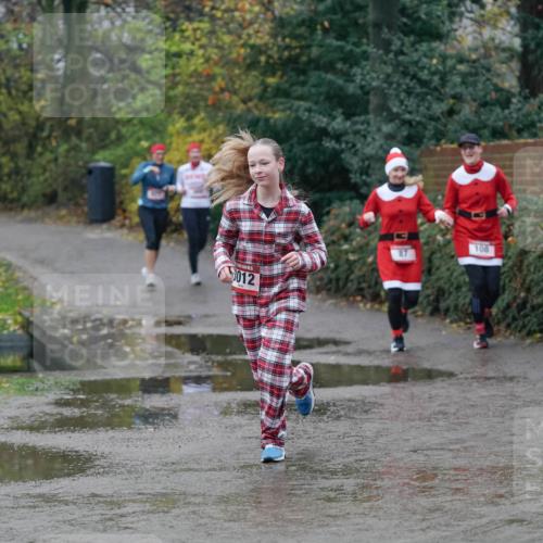 07.12.2025 - St. Pauli X-Mass-Run No. 15 Michael Burmester http://msf.ph/oto/9400322 07.12.2025 10:21:42 Laufen 3012, 108 meine-sportfotos.de