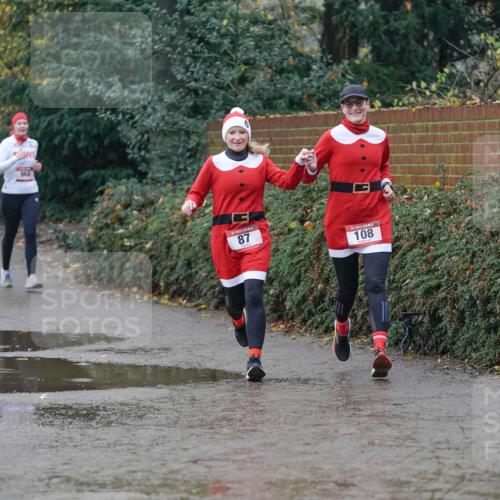07.12.2025 - St. Pauli X-Mass-Run No. 15 Michael Burmester http://msf.ph/oto/9400325 07.12.2025 10:21:43 Laufen 827, 968, 87, 1, 108 meine-sportfotos.de