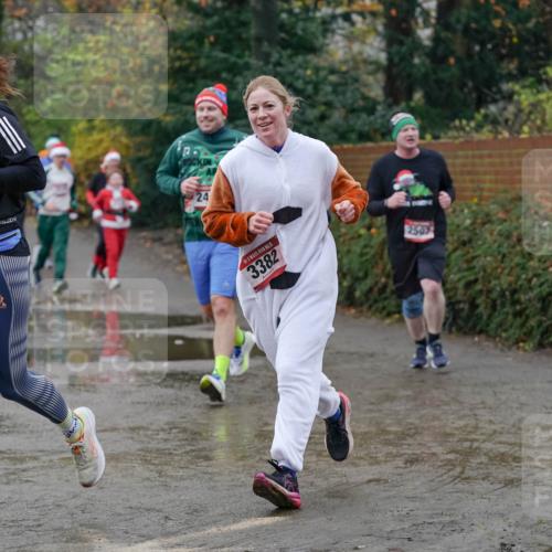 07.12.2025 - St. Pauli X-Mass-Run No. 15 Michael Burmester http://msf.ph/oto/9400376 07.12.2025 10:22:01 Laufen 15, 981, 24, 5, 3382, 2507 meine-sportfotos.de