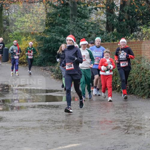 07.12.2025 - St. Pauli X-Mass-Run No. 15 Michael Burmester http://msf.ph/oto/9400380 07.12.2025 10:22:06 Laufen 1250, 1266, 24, 2169, 2525, 259 meine-sportfotos.de