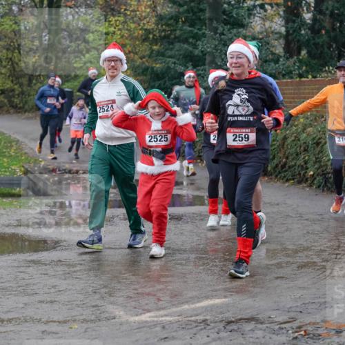 07.12.2025 - St. Pauli X-Mass-Run No. 15 Michael Burmester http://msf.ph/oto/9400390 07.12.2025 10:22:08 Laufen 2524, 3161, 2525, 2, 259 meine-sportfotos.de
