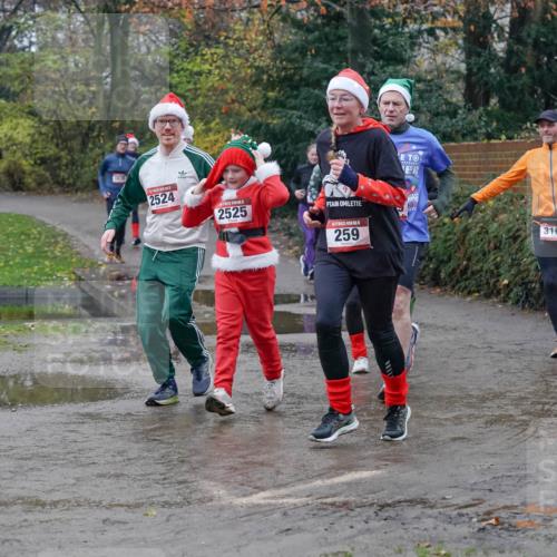 07.12.2025 - St. Pauli X-Mass-Run No. 15 Michael Burmester http://msf.ph/oto/9400392 07.12.2025 10:22:08 Laufen 2524, 2525, 259, 3161 meine-sportfotos.de