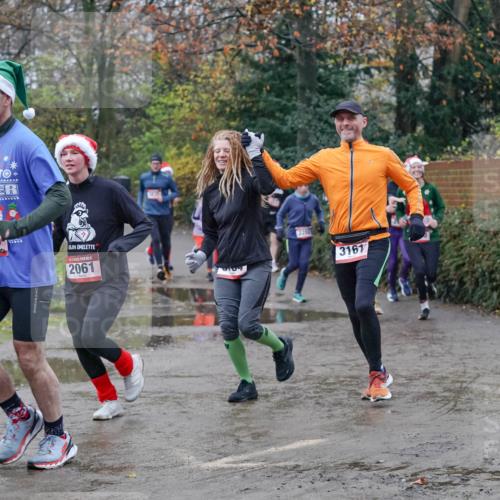 07.12.2025 - St. Pauli X-Mass-Run No. 15 Michael Burmester http://msf.ph/oto/9400399 07.12.2025 10:22:10 Laufen 2169, 2061, 3161 meine-sportfotos.de