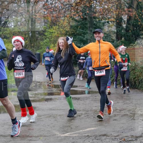 07.12.2025 - St. Pauli X-Mass-Run No. 15 Michael Burmester http://msf.ph/oto/9400400 07.12.2025 10:22:10 Laufen 2169, 2061, 3161, 1250 meine-sportfotos.de