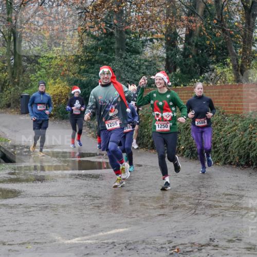 07.12.2025 - St. Pauli X-Mass-Run No. 15 Michael Burmester http://msf.ph/oto/9400406 07.12.2025 10:22:11 Laufen 3835, 2053, 1255, 288, 1250, 2588 meine-sportfotos.de