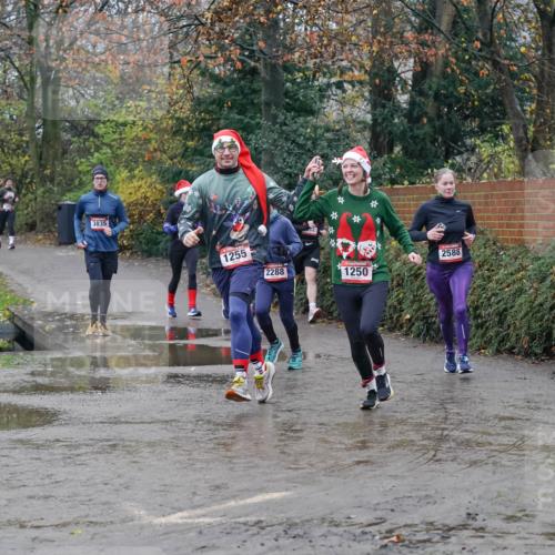 07.12.2025 - St. Pauli X-Mass-Run No. 15 Michael Burmester http://msf.ph/oto/9400407 07.12.2025 10:22:11 Laufen 3835, 1255, 2588, 2288, 1250 meine-sportfotos.de