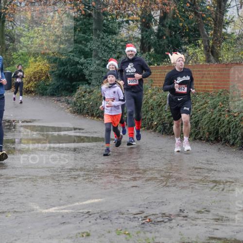 07.12.2025 - St. Pauli X-Mass-Run No. 15 Michael Burmester http://msf.ph/oto/9400419 07.12.2025 10:22:14 Laufen 3835, 2052, 952 meine-sportfotos.de
