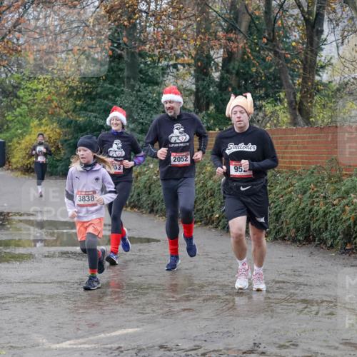 07.12.2025 - St. Pauli X-Mass-Run No. 15 Michael Burmester http://msf.ph/oto/9400425 07.12.2025 10:22:15 Laufen 3835, 3838, 53, 2052, 952 meine-sportfotos.de