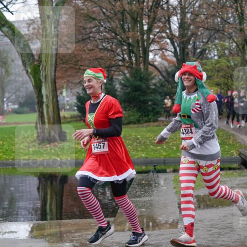 07.12.2025 - St. Pauli X-Mass-Run No. 15 Michael Burmester http://msf.ph/oto/9400459 07.12.2025 10:22:26 Laufen 1457, 4304, 706 meine-sportfotos.de