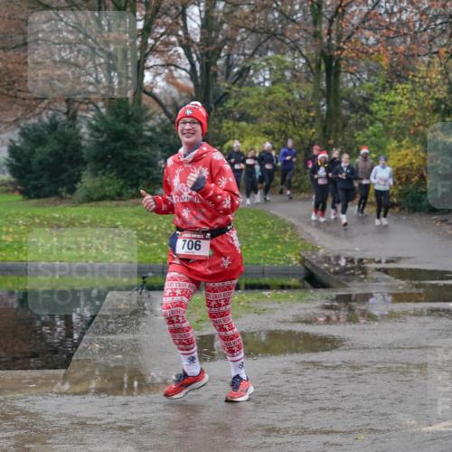 07.12.2025 - St. Pauli X-Mass-Run No. 15 Michael Burmester http://msf.ph/oto/9400464 07.12.2025 10:22:27 Laufen 706, 4878 meine-sportfotos.de