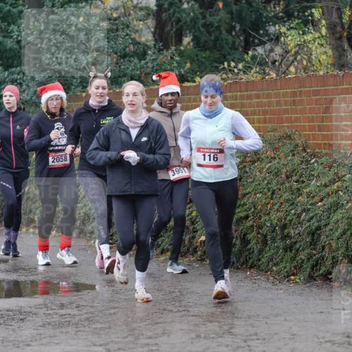 07.12.2025 - St. Pauli X-Mass-Run No. 15 Michael Burmester http://msf.ph/oto/9400476 07.12.2025 10:22:34 Laufen 3242, 2058, 3951, 116 meine-sportfotos.de